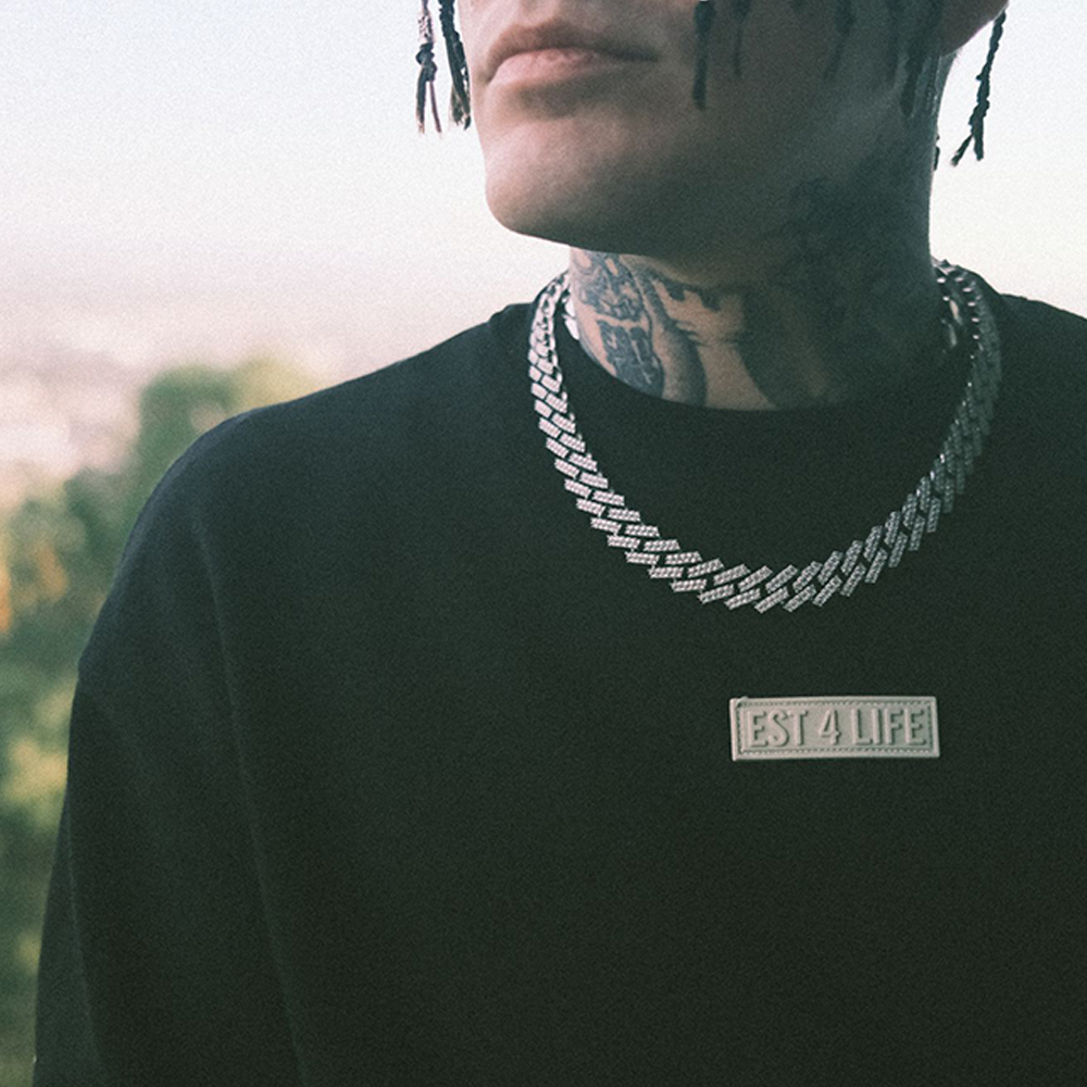 EST 4 LIFE CREWNECK PULLOVER CLOSE UP